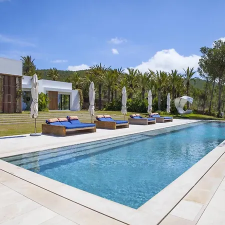 Modern With Hot Tub Villa San José