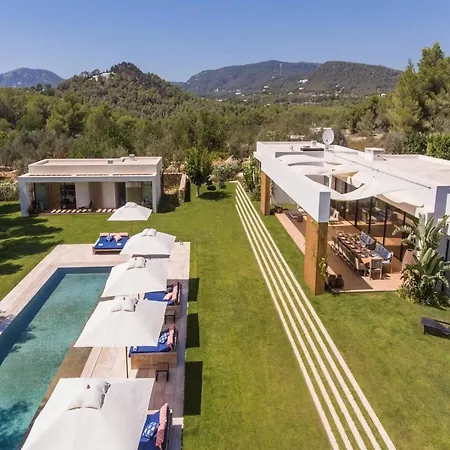 Villa Modern With Hot Tub